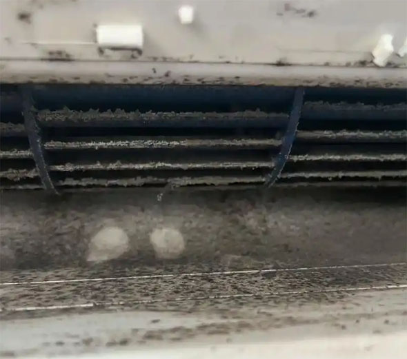 周宁空调吹的风有股烧焦味是怎么回事